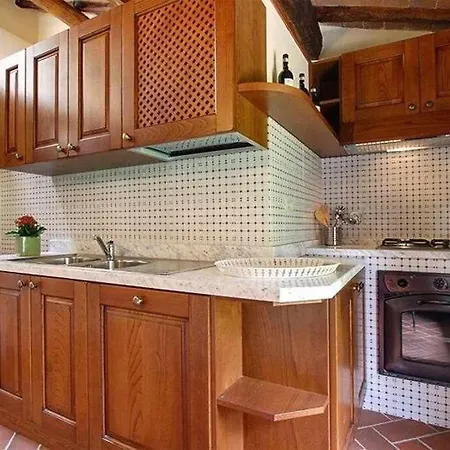 Casaglia 2apartment With Shared Pool