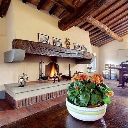 Casaglia 2apartment With Shared Pool Apartman